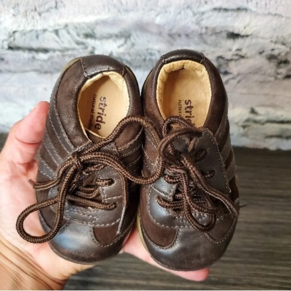 Stride Rite Baby Toddler Size 4 Brown Leather First Walker Tie Shoes